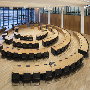 mesa de conferências contemporânea
