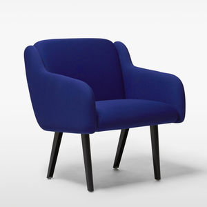 poltrona contemporânea / em tecido / personalizável / azul