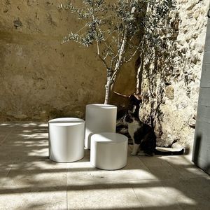 mesa lateral contemporânea