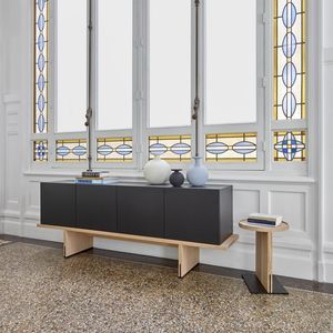mesa lateral contemporânea