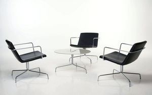 poltrona contemporânea / em fibra de vidro / giratória / com base em estrela