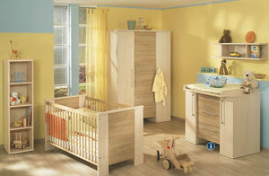 quarto infantil branco / de bebê