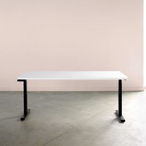 mesa de trabalho contemporânea