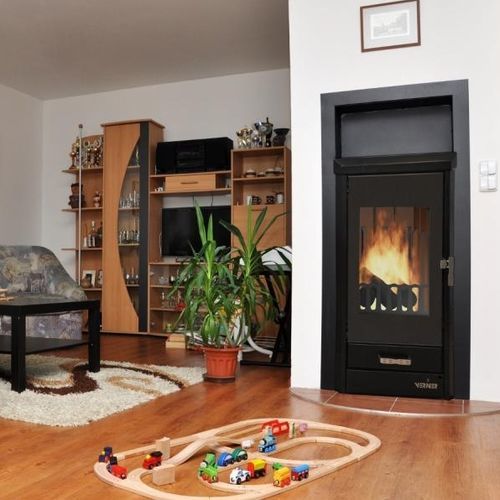Salamandra com caldeira a lenha - 13/10.2 - VERNER a.s. - 13 kW / multicombustível / de instalação livre