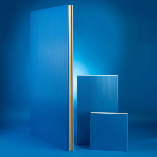 Painel sanduíche para fachada - Elastopir® - BASF Energy efficiency - para parede / face metálica / núcleo de poliisocianurato (PIR)