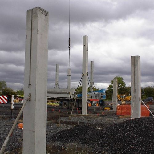 Pilar pré-fabricado em concreto armado - concast - pré-fabricado / de seção retangular