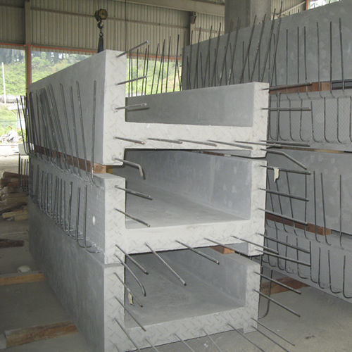 Floreira em concreto - BOX - SPC Industries Sdn Bhd - retangular / contemporânea / para espaço público