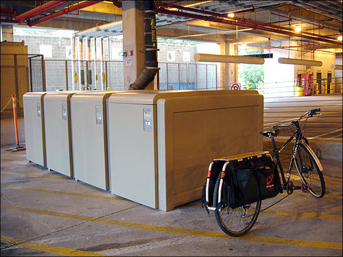 Abrigo para bicicletas com sistema de segurança - EXTENSION LOCKER - CycleSafe - para espaço público / para áreas urbanas