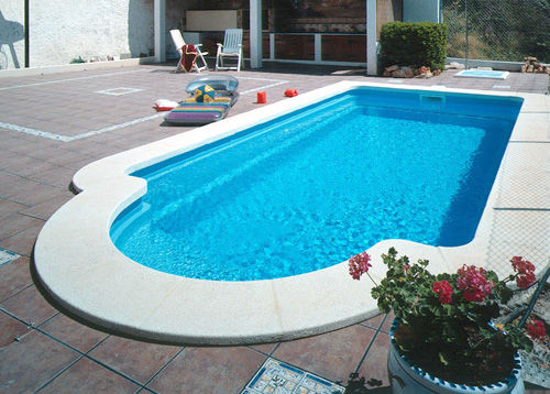 Piscina pré-fabricada - GRAF-104 - GRAF Pool line - para ambiente externo / enterrada / em poliéster