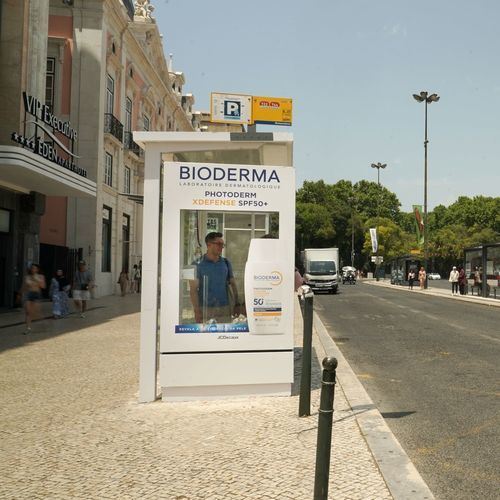 Abrigo de ônibus em aço - JCDecaux - Mobilier Urbain - em policarbonato / em vidro / com banco