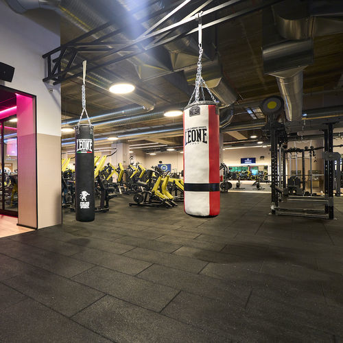 Piso esportivo para ambiente interno - DROPTILE BLACK - Tarkett Sports Indoor - em elastômero / em poliuretano / em EPDM
