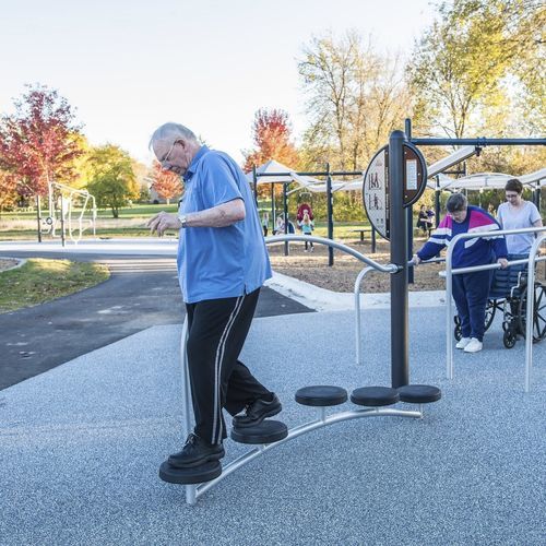 Aparelho de ginástica para idosos - HealthBeat&reg; Balance Steps - Design 4240 - LANDSCAPE STRUCTURES - para ambiente externo / da linha comercial / para estação de ginástica ao ar livre