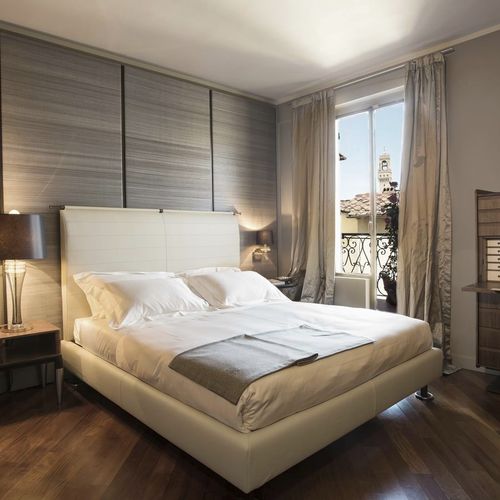 Cama de casal - KAO - GIORGETTI - contemporânea / estofada / com cabeceira