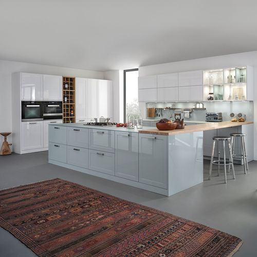 Cozinha contemporânea - CARRÉ-2-FG | XYLO | CARRÉ-2-LG - LEICHT - em vidro / em madeira / com ilha