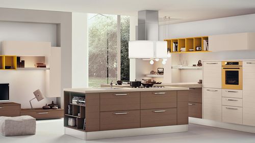 Cozinha contemporânea - ADELE - CUCINE LUBE - com folheado de madeira / com ilha / com pegas
