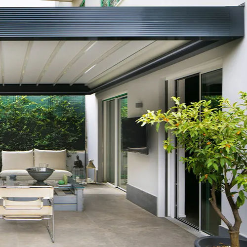 Pérgola apoiada em parede - ROME - ITALY - Gibus SPA - metálica / com lâminas quebra-sol / sob medida