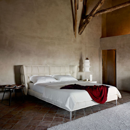 Cama de casal - Husk - B&B Italia - contemporânea / estofada / com cabeceira