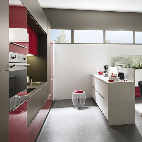 Cozinha contemporânea - AMBIANCE CUBISTE - Mobalpa - em laminado / com pegas / acabamento brilhante