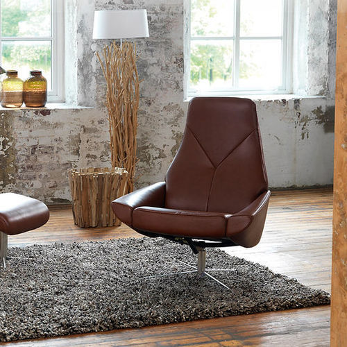 Poltrona de design escandinavo - DesigNature : POLAR - STORDAL Møbel as - em couro / com apoio para pés / com encosto alto