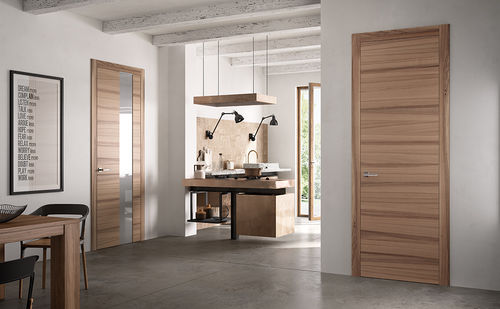 Porta interna - EXIT E EXIT VETRO NOCE NATURAL TOUCH - FerreroLegno - em madeira / de abrir / sem vidros