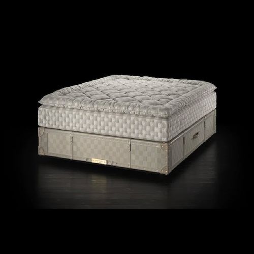 Cama de casal - GRAND VIVIDUS - Hästens - design / estofada / em tecido