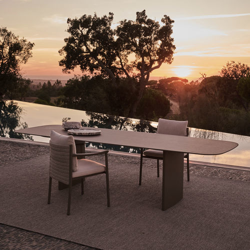 Mesa de jantar contemporânea - LUCCA - Tribù - em cerâmica / com base em alumínio / retangular