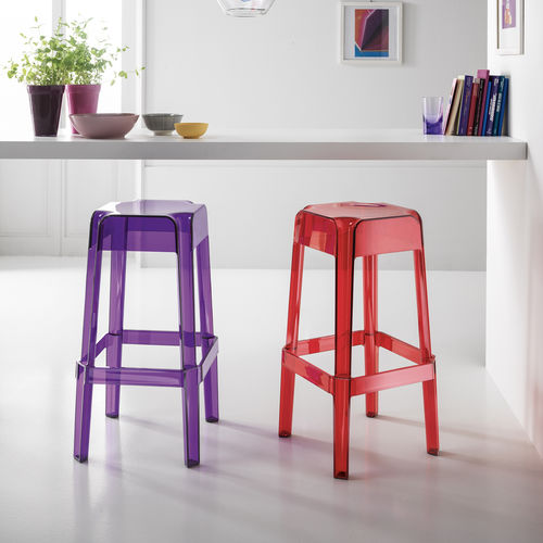 Banqueta alta contemporânea - RUBIK - STOSA CUCINE - em policarbonato / com apoio para pés / quadrada