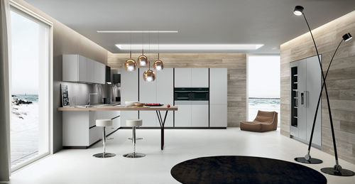 Cozinha contemporânea - AK_02 3 - Arrital - em laminado / sem puxadores / laqueada