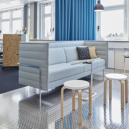 Sofá contemporâneo - ALCOVE - vitra USA - em tecido / com braços / de conversação