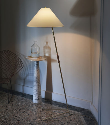 Luminária de piso - HASE BL - Kalmar Werkstaetten - metálica / em seda / contemporânea