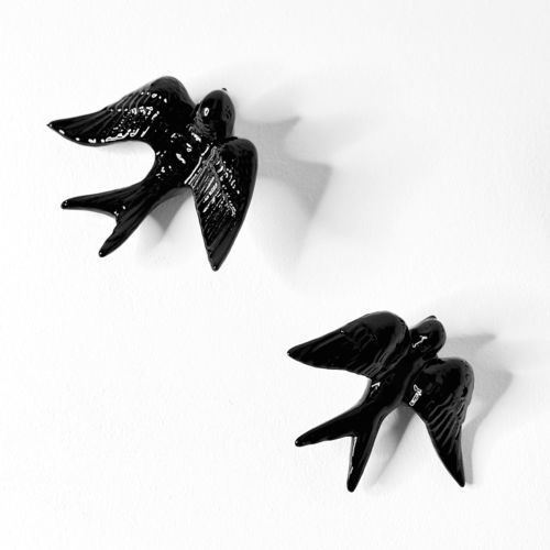 Escultura em cerâmica - SWALLOWS_black gloss - neo - para ambiente externo / feita à mão / de parede