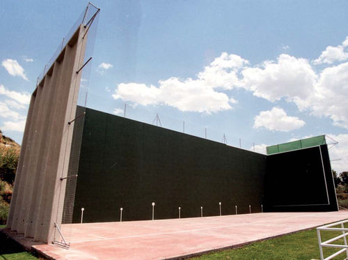 Parede em concreto armado - JAI ALAI COURT - PRETERSA PRENAVISA - pré-fabricada