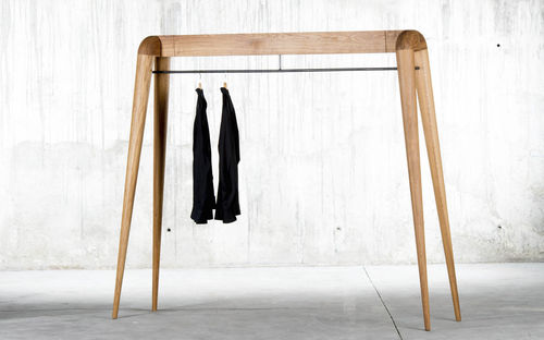 Arara contemporânea - NAKED  - qowood - em madeira maciça / em carvalho / em nogueira