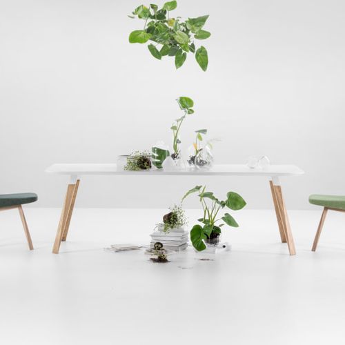 Mesa contemporânea - OBLIQUE - prostoria - em madeira / com base em madeira / retangular