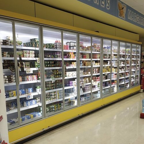 Vitrina refrigerada vertical - PACIFIC - Frost-trol S.A. - para loja / com iluminação / para alimentos congelados