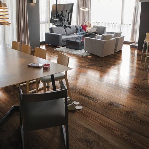 Piso estruturado - SUN WOOD DESIGN PARKETT - SALOON 06 - SUN WOOD by Stainer - maciço / em carvalho / em espinha de peixe