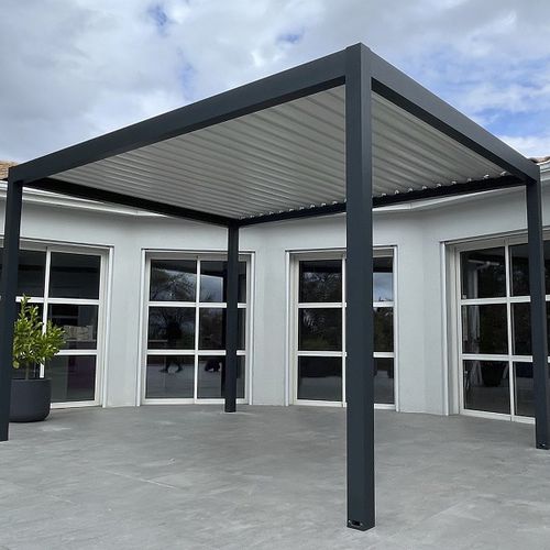Pérgola em alumínio extrudado - SPR03 4x3m - AXIUM solutions aluminium - em alumínio termolacado / com lâminas orientáveis / sob medida