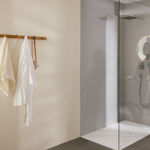 Piso de box ao nível do piso - GEBERIT CLEANFLOOR30 - GEBERIT - de sobrepor / em pedra mineral / em compósito