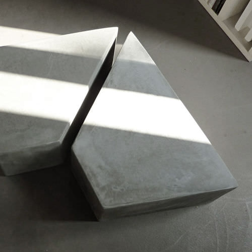 Mesa de centro contemporânea - CUT.6 - LOVECEMENT - em cimento / trapezoidal / da linha comercial