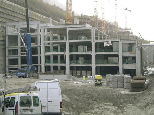 Pilar pré-fabricado em concreto - HORMIPRESA - pré-fabricado / de seção retangular
