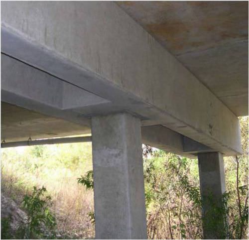 Viga em concreto protendido - CAP - Short span steel - em concreto armado / de seção retangular