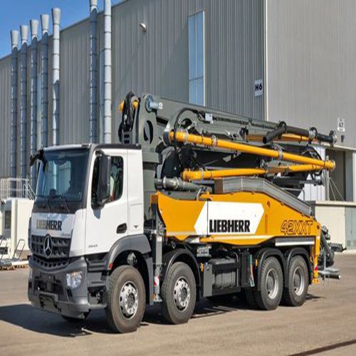 Bomba de concreto móvel - 42 XXT - Liebherr  - montada em caminhão