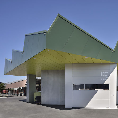 Revestimento para fachada ventilada - CELLON - TRAINING CENTER ANDELFINGEN - Bruag Design Factory AG - em painéis / em fibra de madeira / em HPL