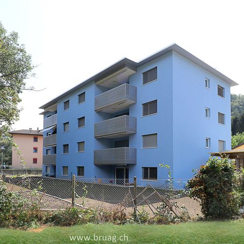 Sacada em painéis - CELLON - MULTIPLE DWELLING RESIDENZA HORO LOSONE - Bruag Design Factory AG - em compósito / em HPL