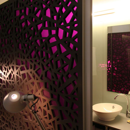 Painel decorativo para parede divisória - HOTEL PLATTENHOF ZURICH - Bruag Design Factory AG - retroiluminado / em fibra de madeira / perfurado