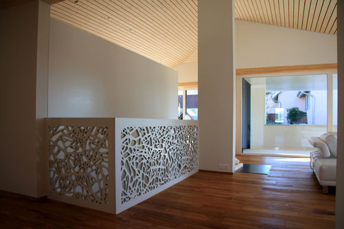 Guarda-corpo em madeira - EFH WIEZIKON - Bruag Design Factory AG - em painéis / para ambiente interno / para escada