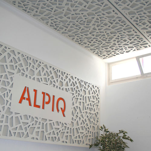 Painel acústico de parede - MEETING ROOM ALPIQ DAVOS - Bruag Design Factory AG - em fibra de madeira / retangular / perfurado