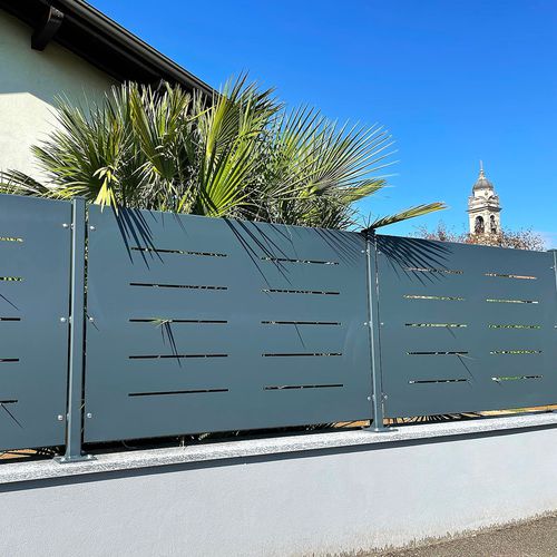 Cerca em painéis - MASK - Libra Industriale spa - residencial / em aço galvanizado / vazada