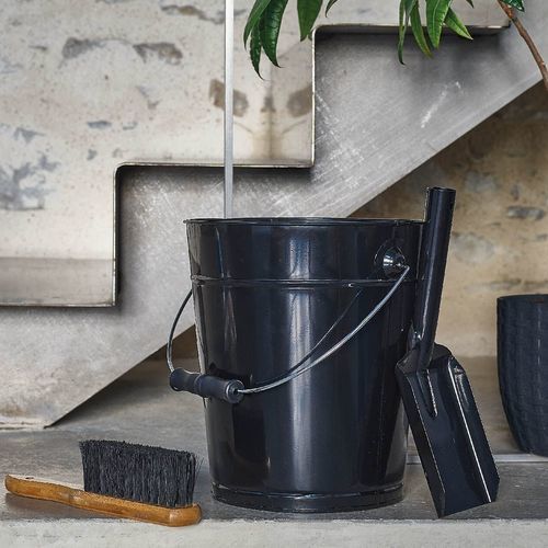 Conjunto de lareira de piso - TRIGA - dixneuf - metálico / em casca de coco / em bambu