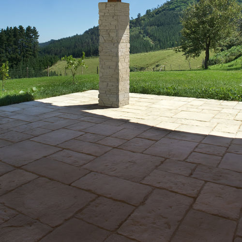 Lajota em concreto - DOMUSPACK A  - SAS PREFABRICADOS DE HORMIGON SA - para ambiente externo / de jardim / para pátio